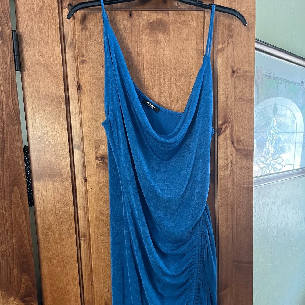 Blue fitted dress